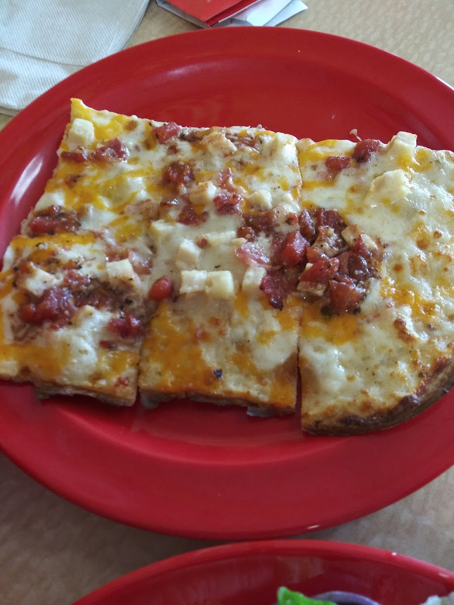 Cicis Pizza Yukon-10